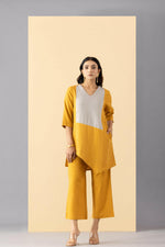 Load image into Gallery viewer, VRIHA TUNIC
