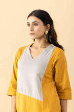 Load image into Gallery viewer, VRIHA TUNIC
