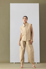 Load image into Gallery viewer, CREME OXFORD BLOUSE
